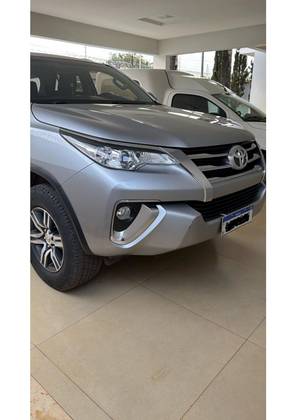 TOYOTA HILUX SW4 2.7 SR 4X2 16V FLEX 4P AUTOMÁTICO TOYOTA HILUX SW4 2.7 SR 4X2 16V FLEX 4P AUTOMÁTICO